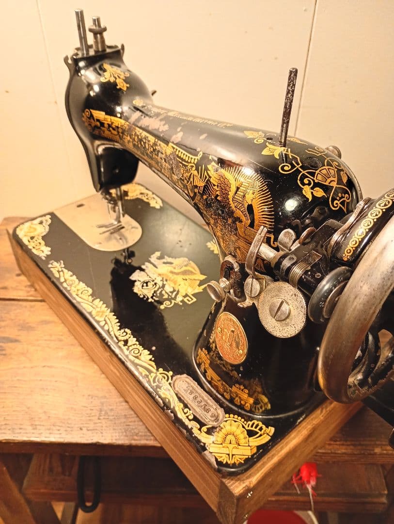 シンガー　スフィンクス　縫うためのアンティーク　ミシン　レトロ