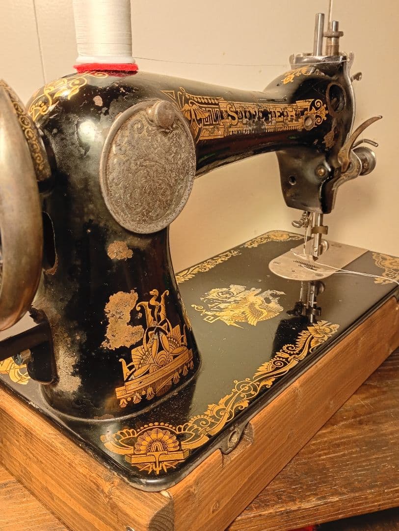 シンガー　スフィンクス　縫うためのアンティーク　ミシン　レトロ