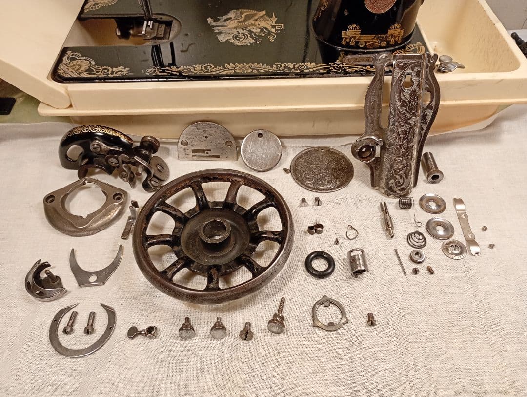 シンガー　スフィンクス　縫うためのアンティーク　ミシン　レトロ