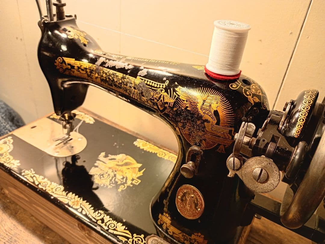 シンガー　スフィンクス　縫うためのアンティーク　ミシン　レトロ