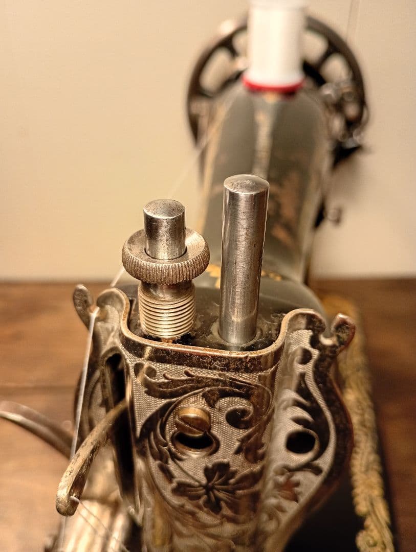 シンガー　スフィンクス　縫うためのアンティーク　ミシン　レトロ