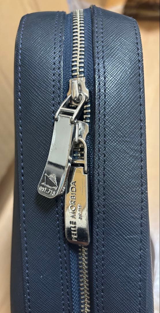 Pelle Morbida ネイビー レザービジネスバッグ