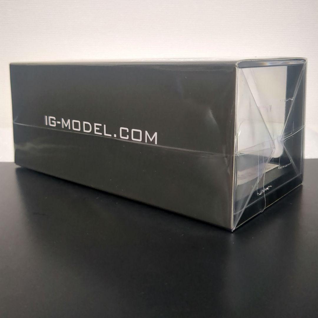 【新品未開封】日産 ローレル 2000SGX C130 ブタケツローレル