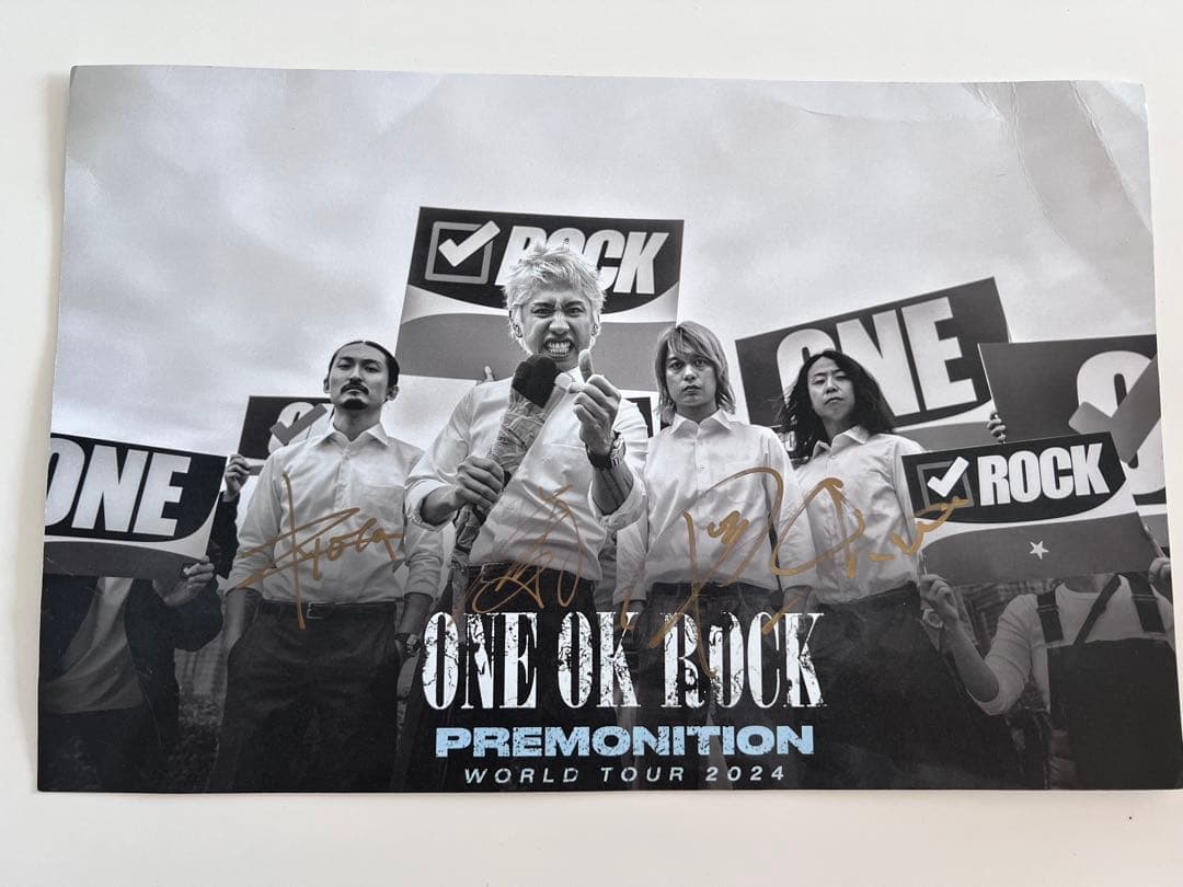ONE OK ROCK PREMONITIONツアー2024ポスター サイン入り