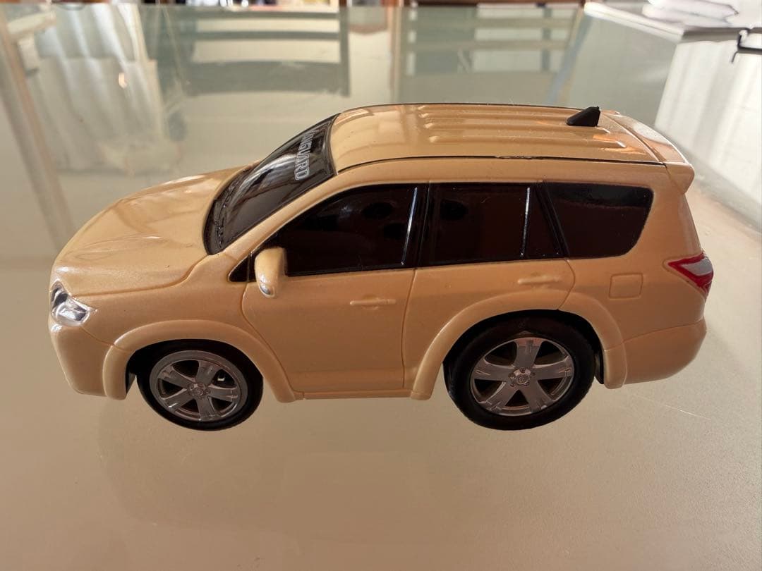 TOYOTAヴァンガードVanguardトヨタSUV ベージュディーラー非売品。