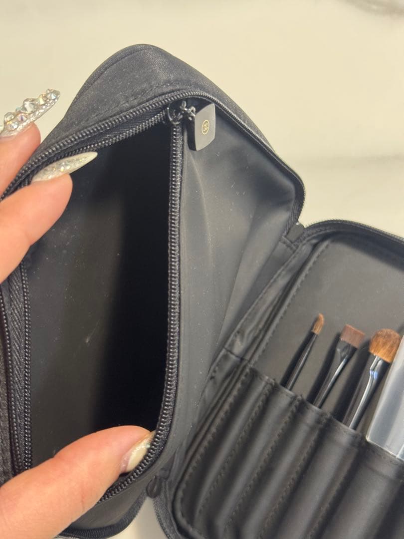 CHANEL レ ミニ ドゥ シャネル　ブラシ６本セット＆ポーチ