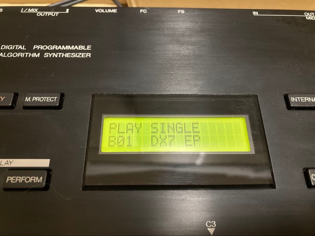 YAMAHA ヤマハ V2 デジタルシンセサイザー 0709