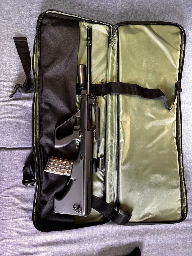 東京マルイ　ステアーAUG