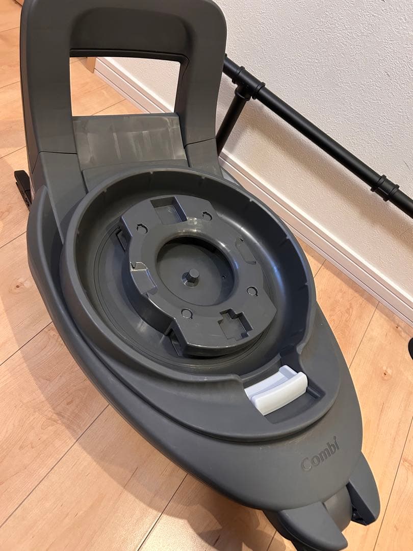 Combi THE S plus ZD チャイルドシート ザエス BK