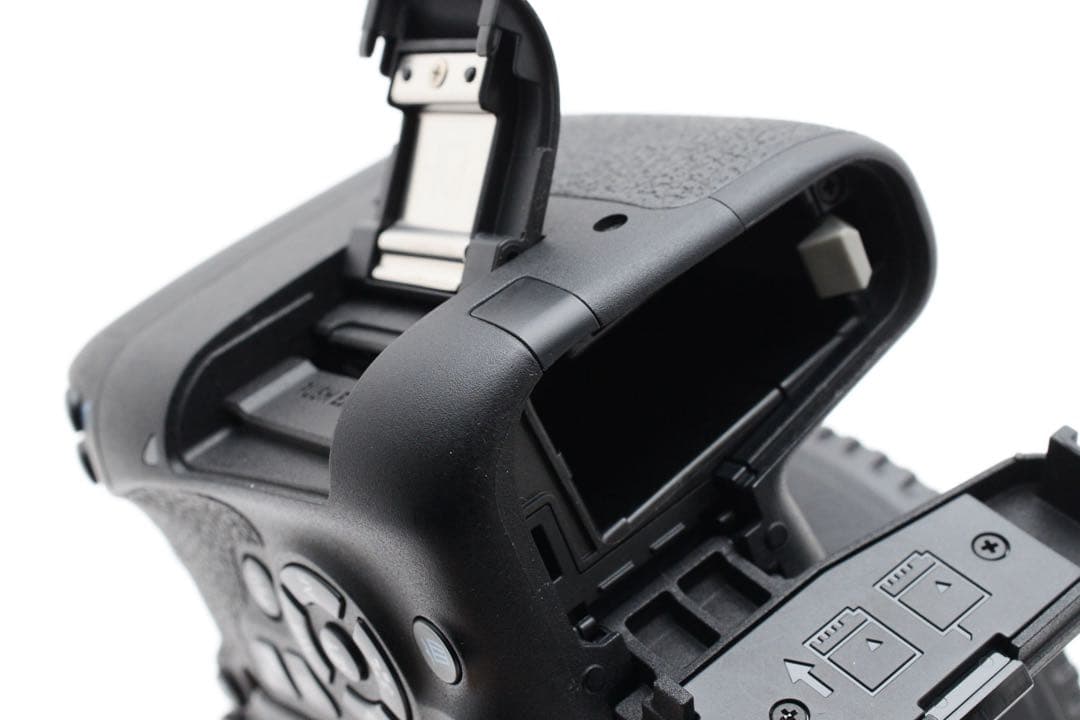 一眼レフカメラ/canon kiss x9i標準&望遠ダブルレンズセット