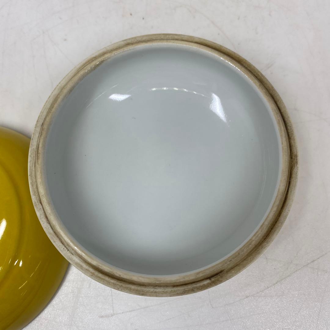 専用　黄釉蓋物　「大清乾隆年製」　幅約9.5㎝　タサニ　東さ7-0428①