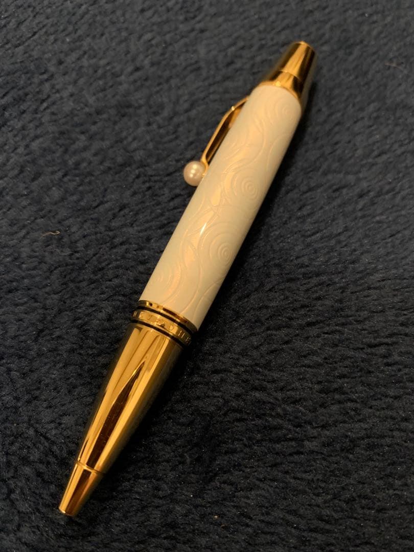 モンブラン　ボールペン　ボエムプレシャスメタルラッカー　パール