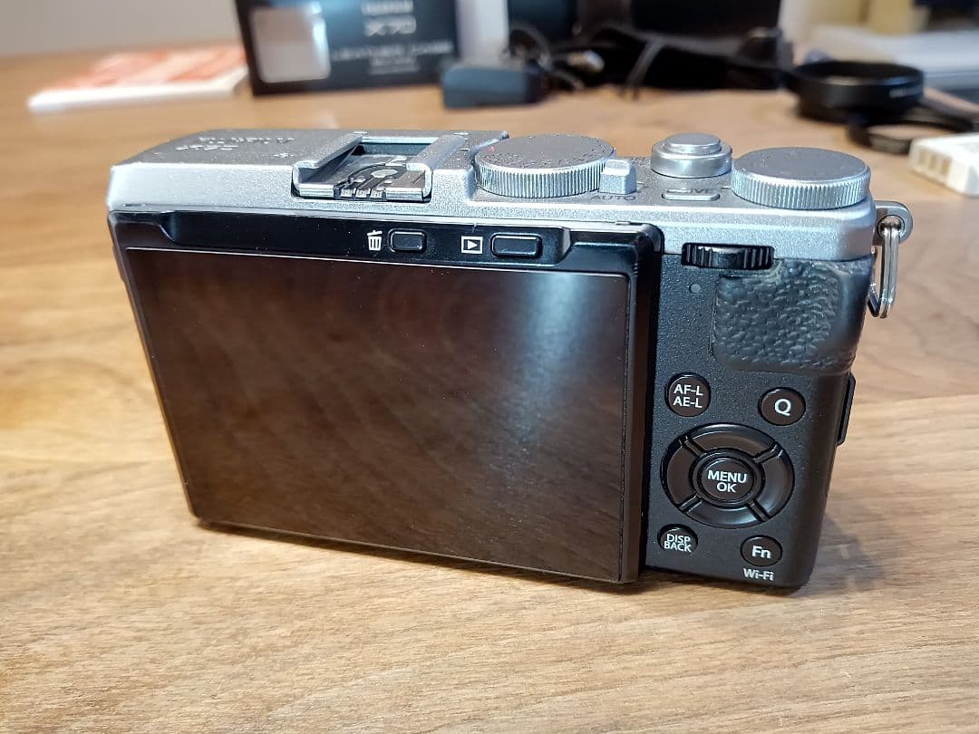 【純正レザーケースSET付き】FUJIFILM X70【取説+元箱+保証付】