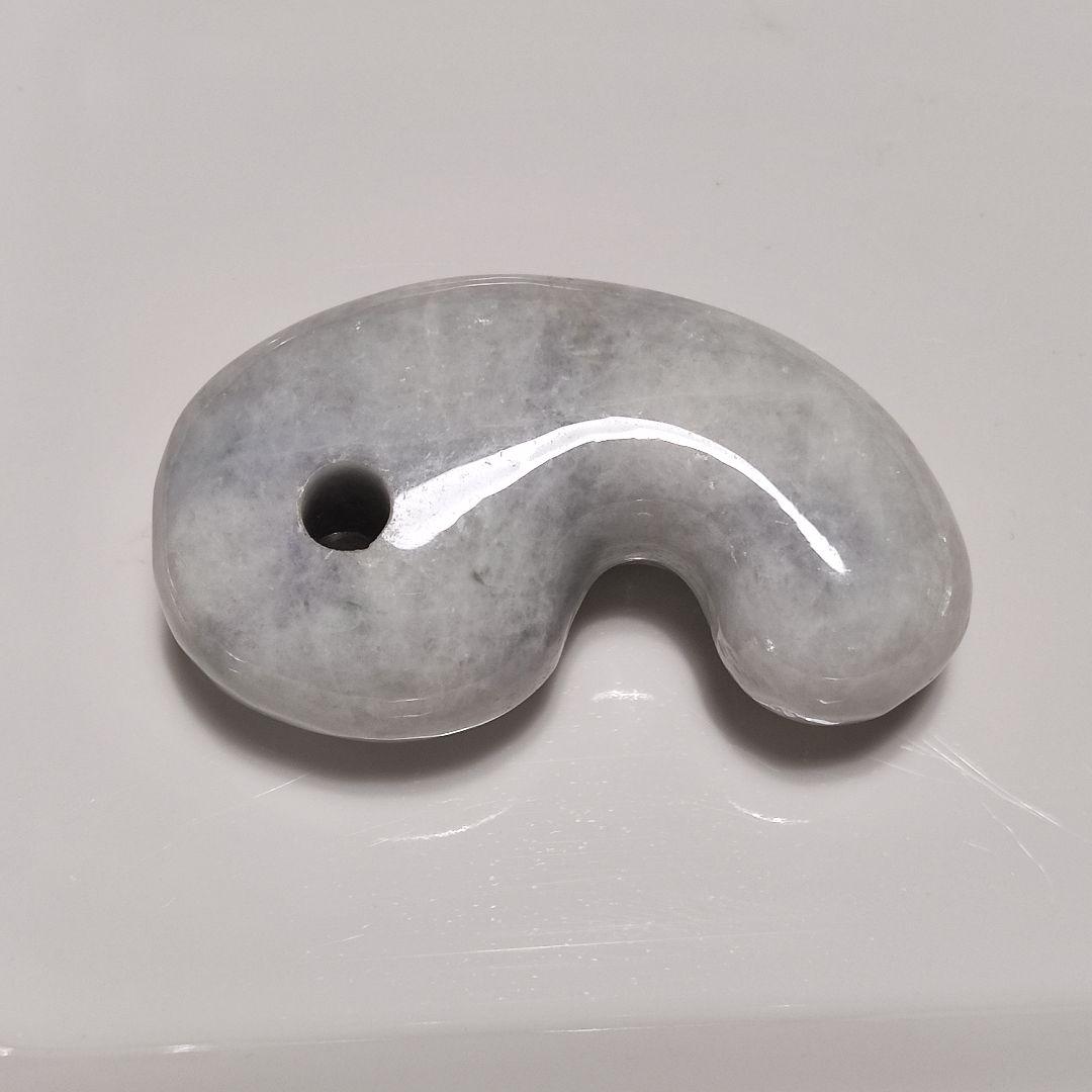 パワーストーン　天然石　勾玉　ミャンマー産　翡翠(ヒスイ)　166g　N.604