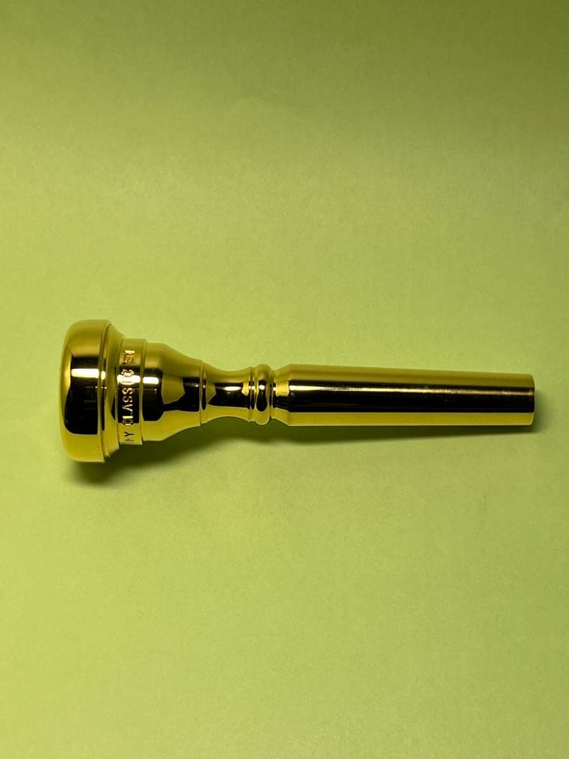 美品ニューヨーククラシック　３Ｍ　金メッキ　トランペットマウスピース