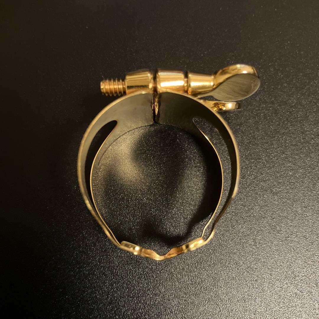 ［美品］ハリソン・ハーツ アルトサックス用リガチャー(A3／GP)