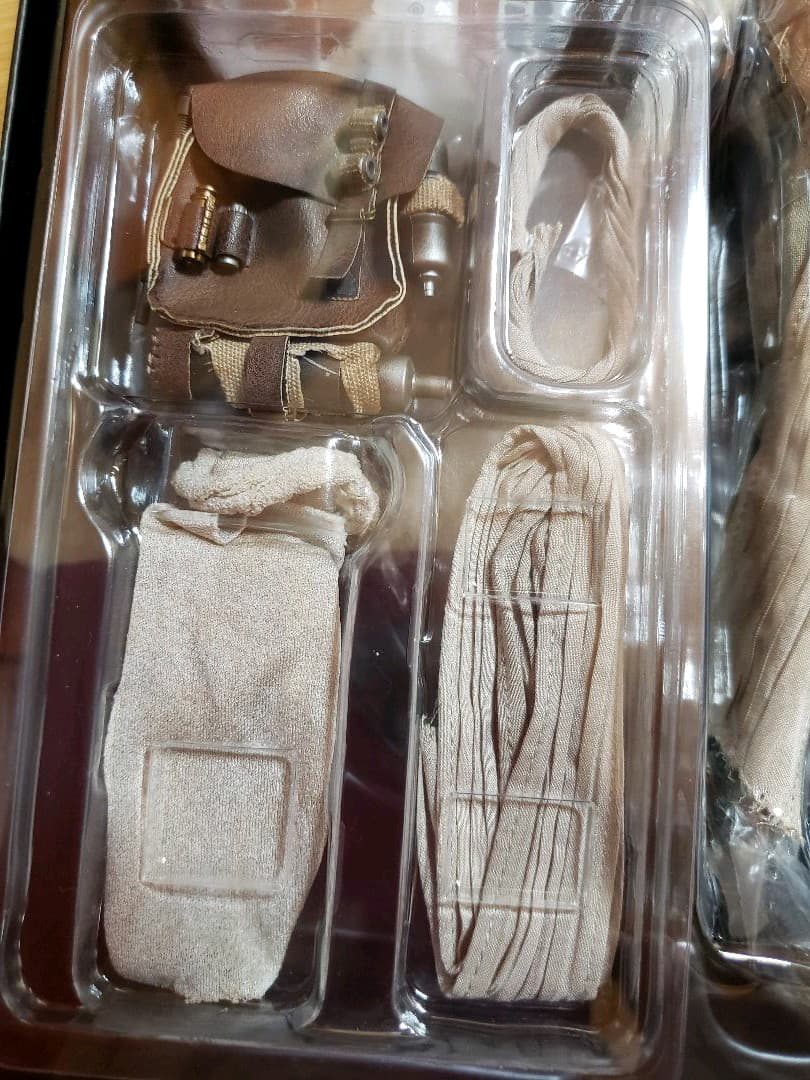 【新品未使用】ホットトイズ『スター・ウォーズ』レイ&BB-8 2体セット 1/6