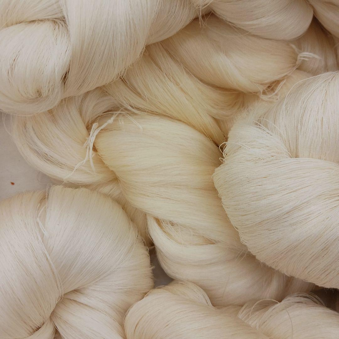 生糸大量　精錬前　未使用絹糸