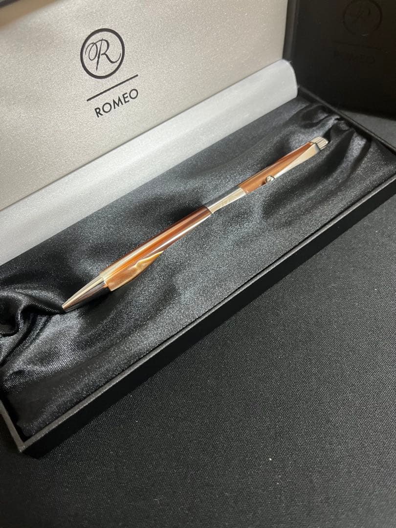 伊東屋　ロメオNo.3 細軸　廃盤 マーブルブラウン