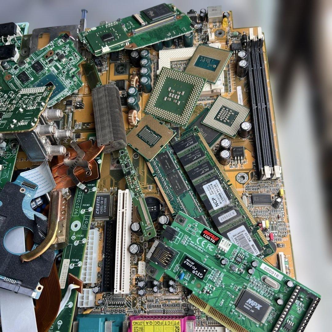 基板ジャンク大量　レアメタル摘出などに