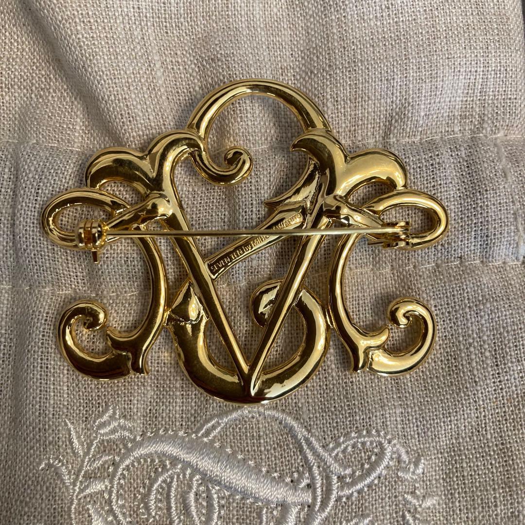 【セブンテン】SVTロゴブローチ