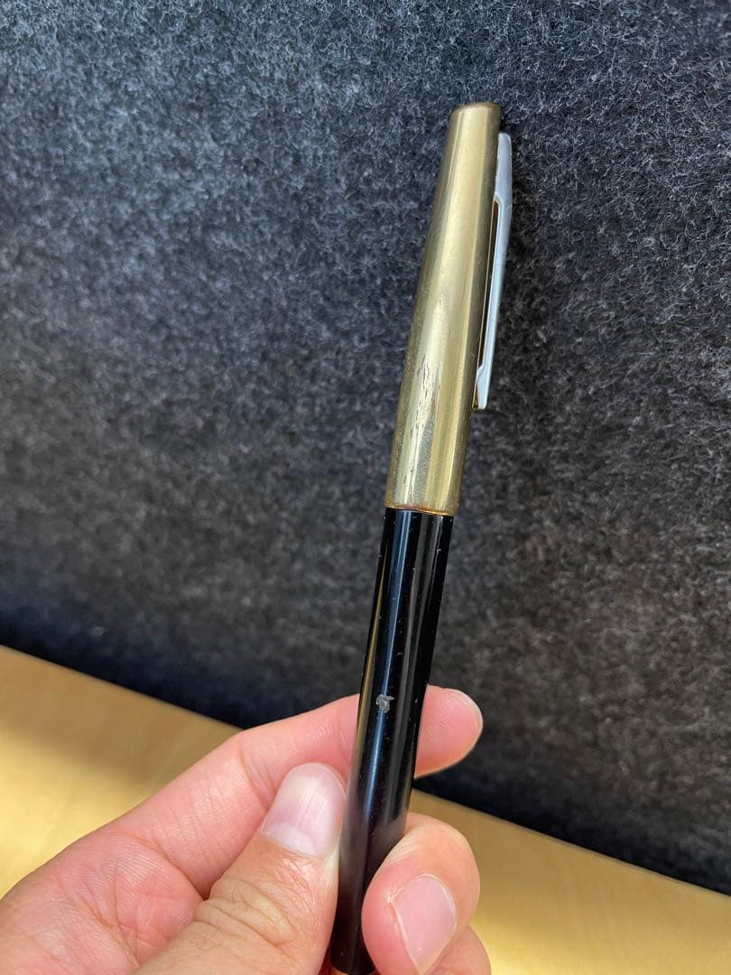 高級万年筆 金製ペン先 黒