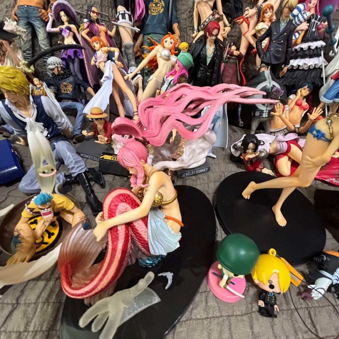 《大幅値下げ》ワンピース　フィギュア　箱無し　50体以上まとめ売り　売切希望