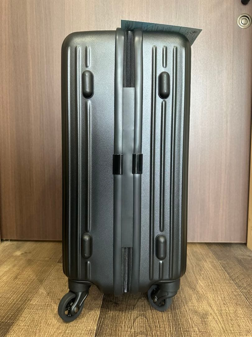 メルセデス・ベンツ ブラックキャリーケース