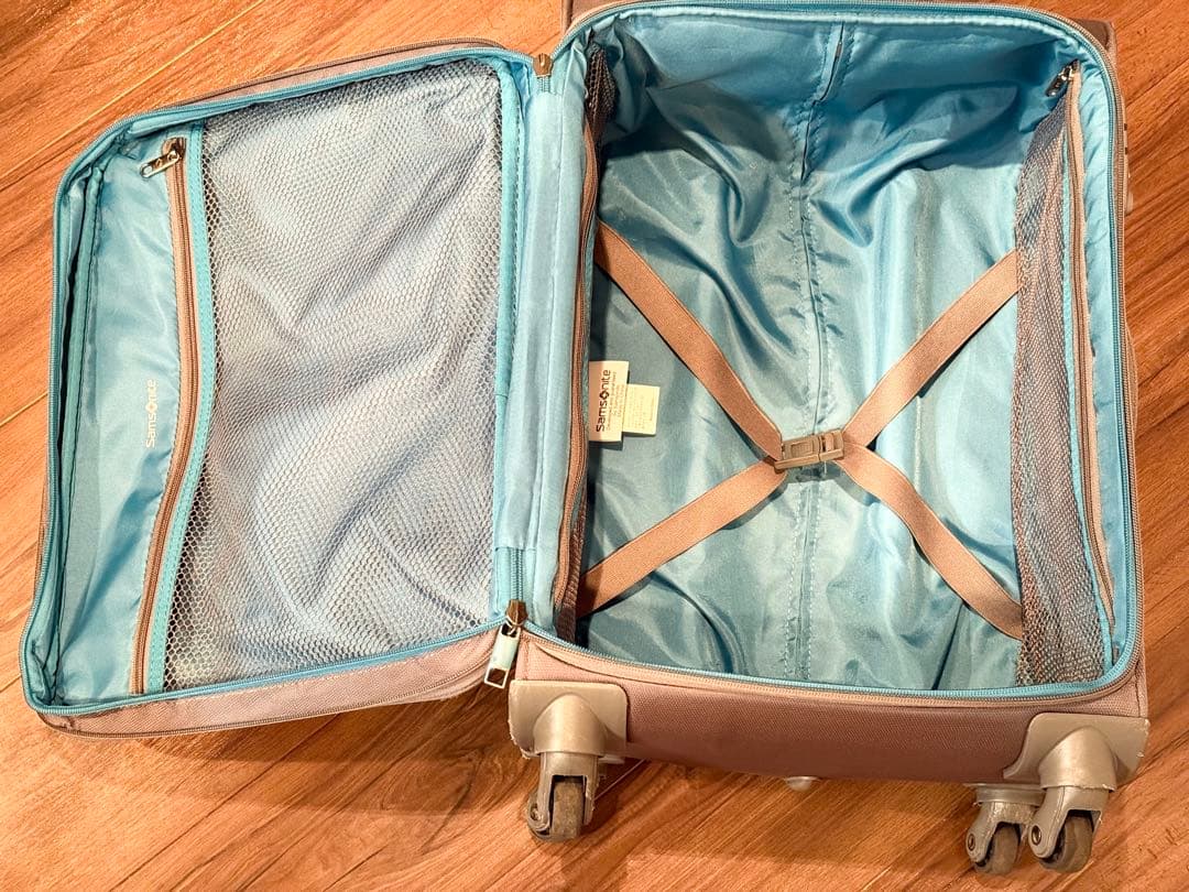 [サムソナイト] スーツケース アスフィア スピナー55 ブラック機内持ち込み可