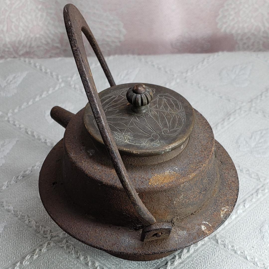 【大名品】◆『徳川家伝来 三つ葉葵紋 鉄瓶』 ◆検）徳川家康 亀文堂 徳川家光