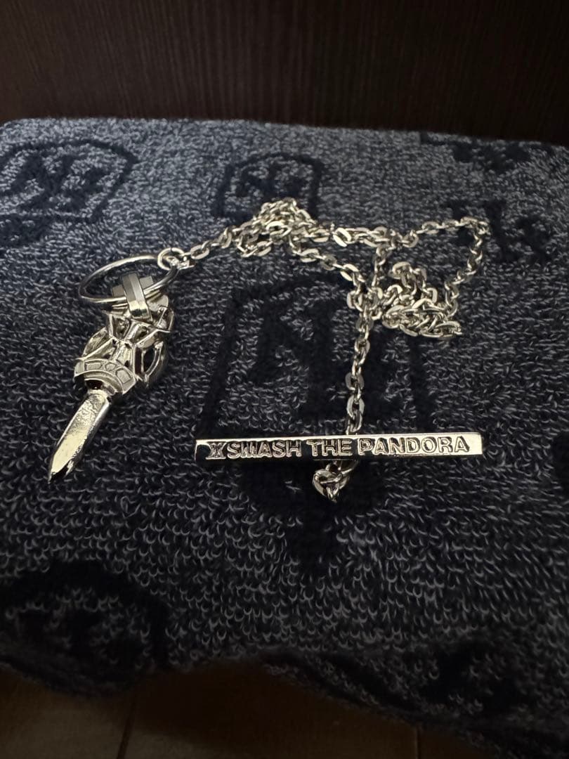 吉川晃司　SMASH THE PANDORA ネックレス　2002年ツアー