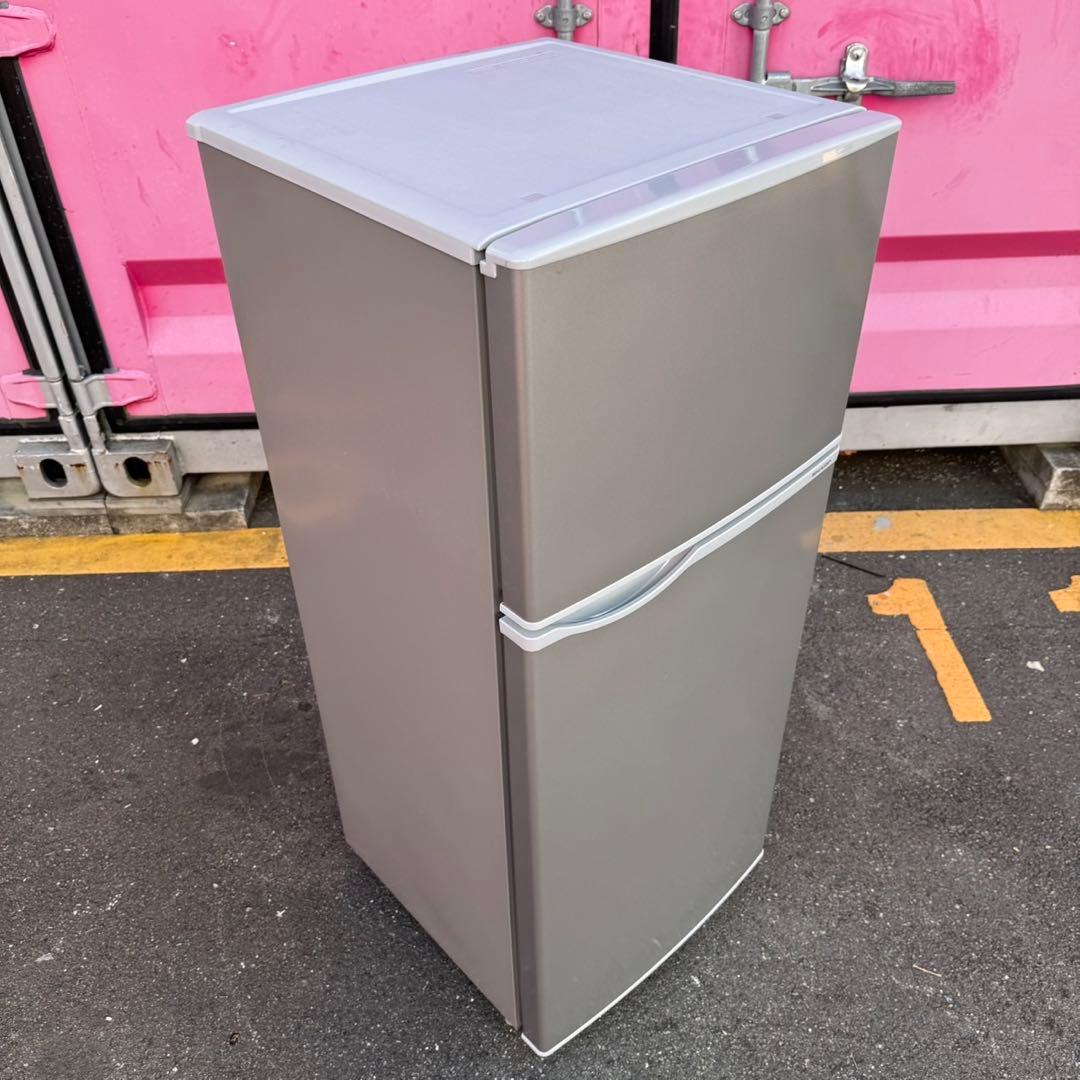 ZH02★2023年製★シャープ　冷蔵庫　一人暮らし　シルバー　家電