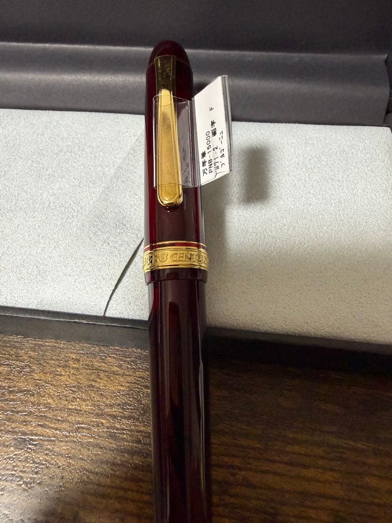 新品未使用　ブルゴーニュ　14金　ゴールド　プラチナ　万年筆　細時　備品付き