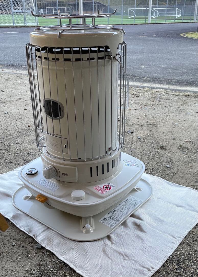 コロナ 石油ストーブ　五徳付き