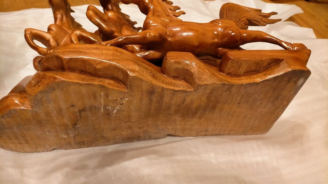 木製馬の彫刻 天然木 木彫り 約47X18X30cm