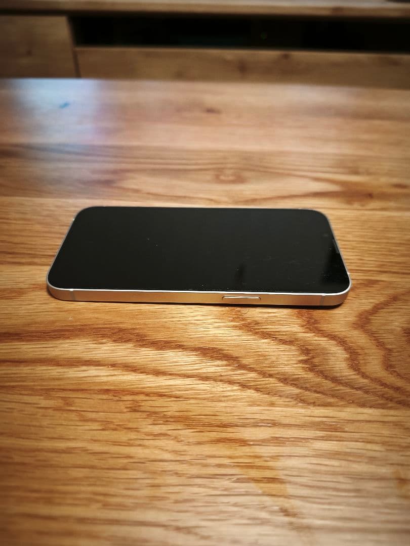 Apple iPhone 13 本体 充電ケーブル付き