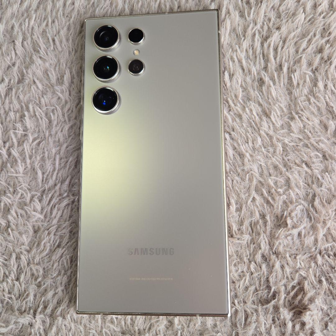 Samsung Galaxy S23 Ultra シルバー ケース付き