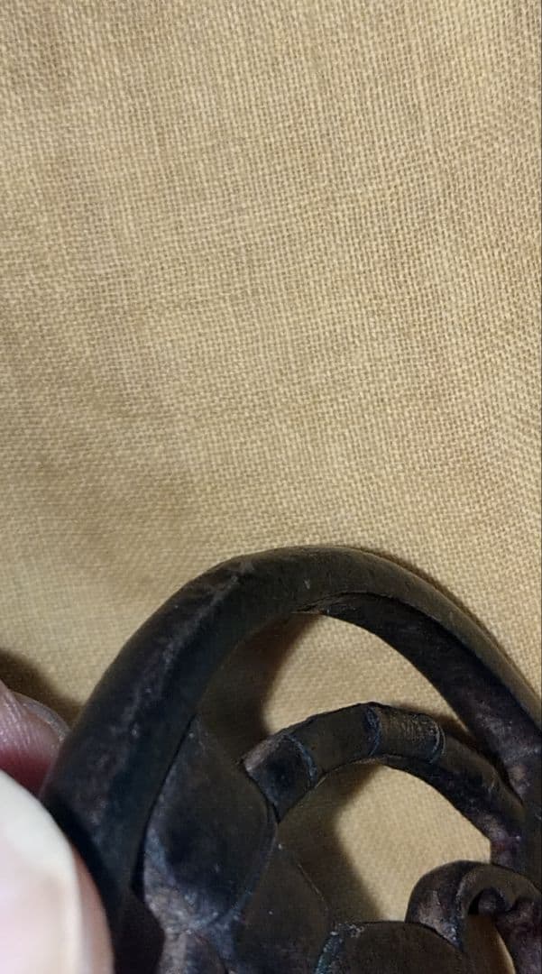 鉄地大鍔　鐔　(尾張　竹輪透かし)　室町〜江戸時代　箱付き