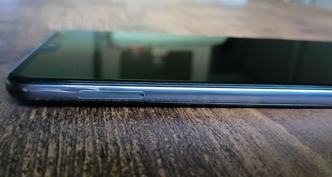 SIMロック解除済　美品HUAWEI P20 Pro HW-01K本体のみ