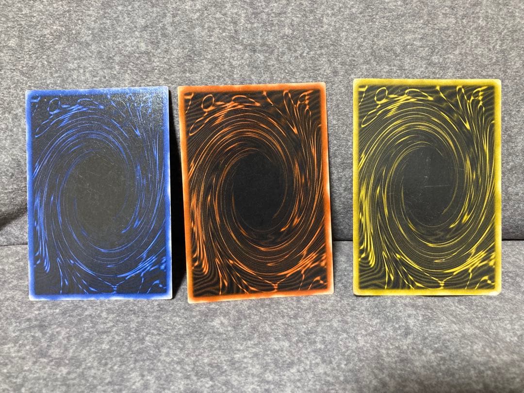 遊戯王　オシリスの天空竜　オベリスクの巨神兵　ラーの翼神竜　三幻神　神のカード