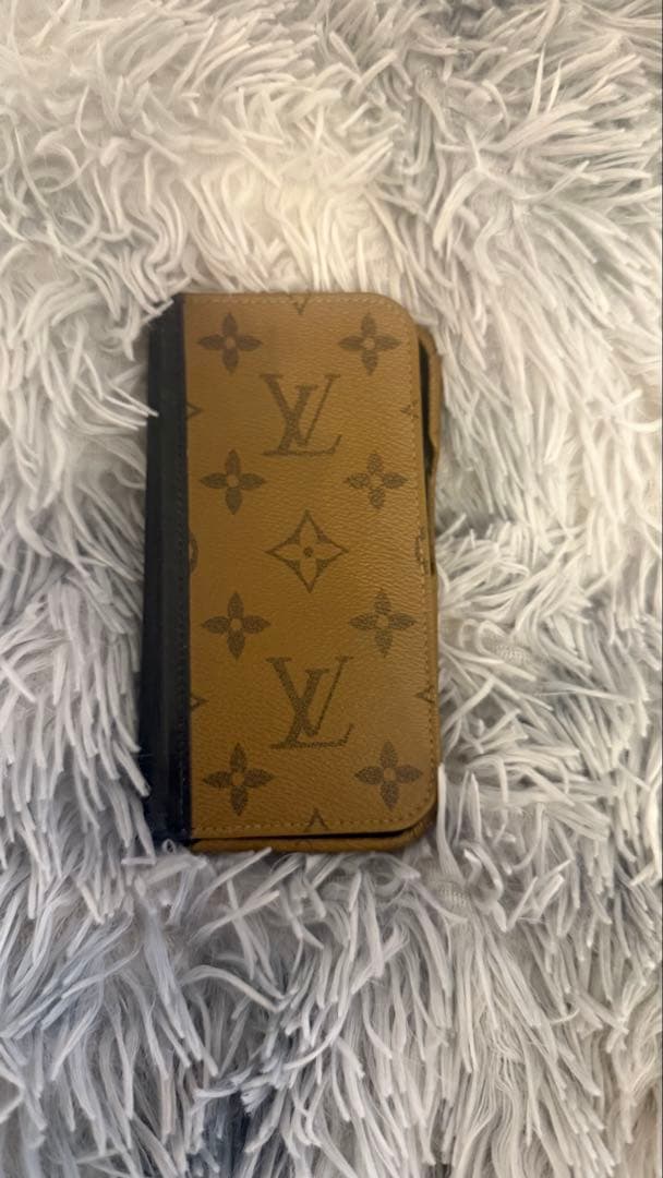 Louis Vuitton モノグラム手帳型ケース