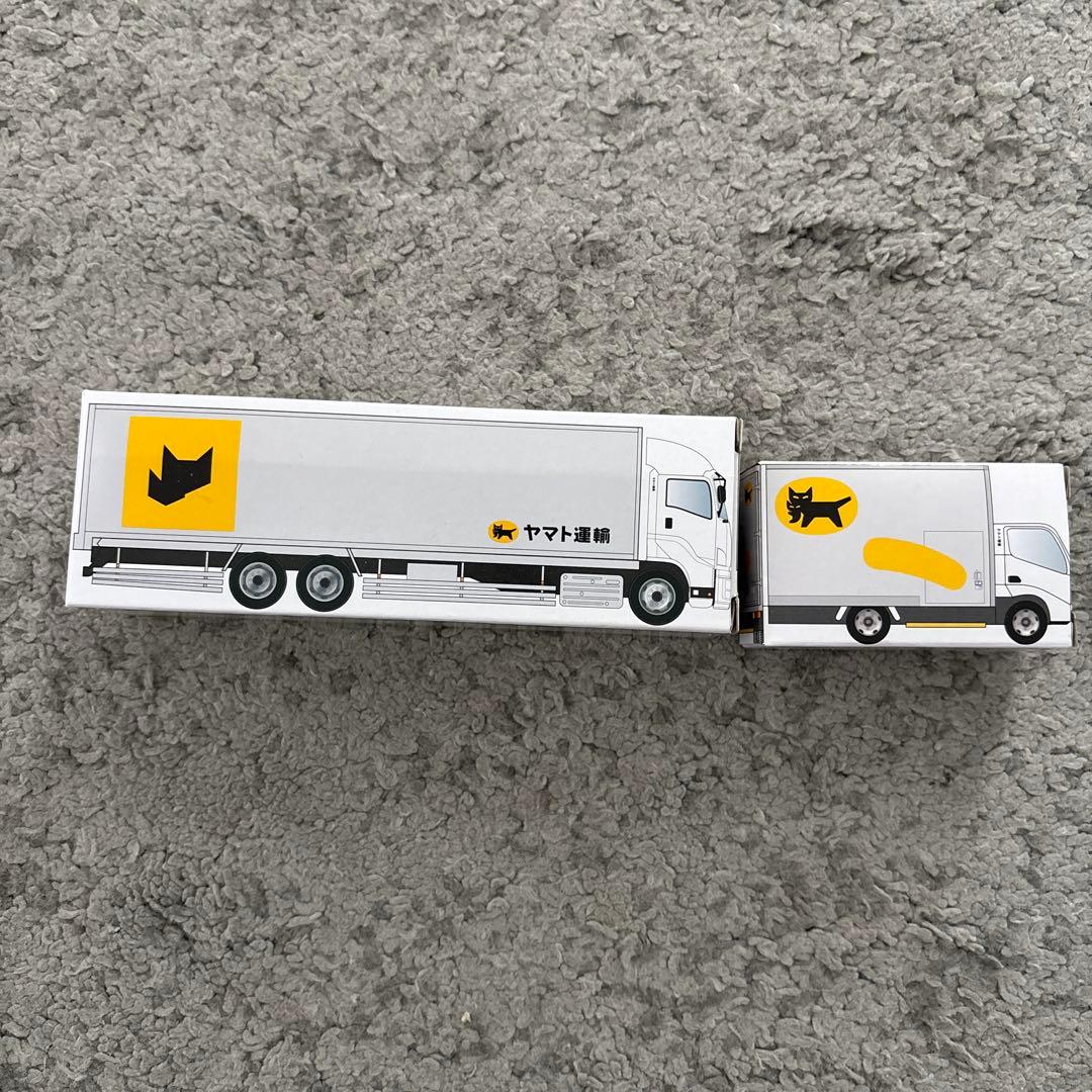 ヤマト運輸　非売品　ミニカー 大型10t車　1台 小型　2t車　１台