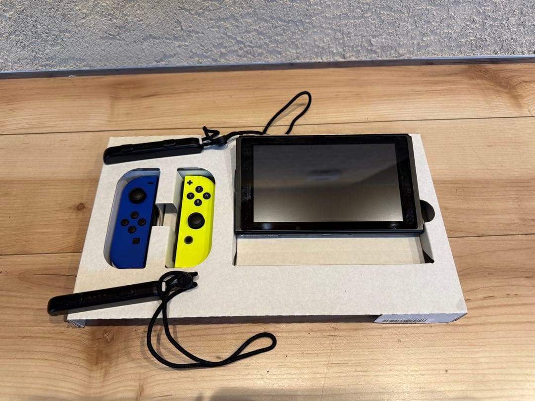 Nintendo Switch 本体セット Joy-Con付き