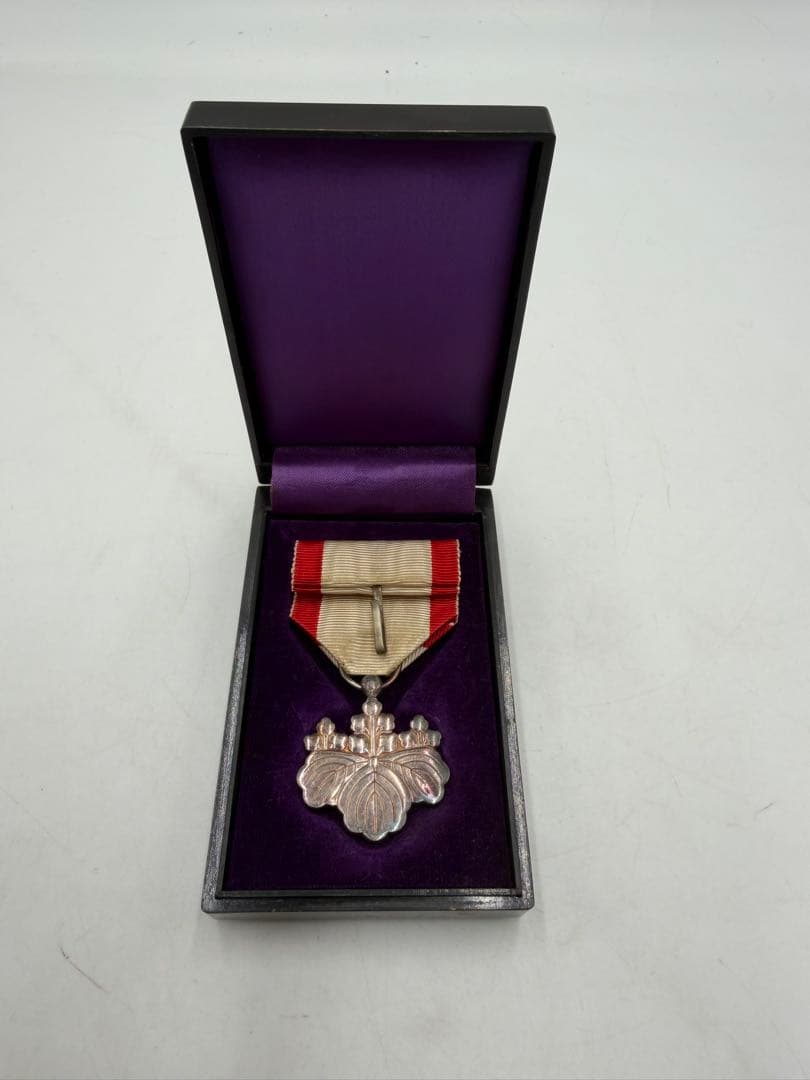 勲章 勲八等白色桐葉章