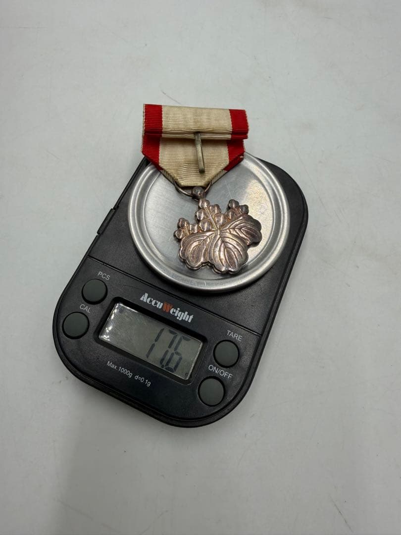 勲章 勲八等白色桐葉章