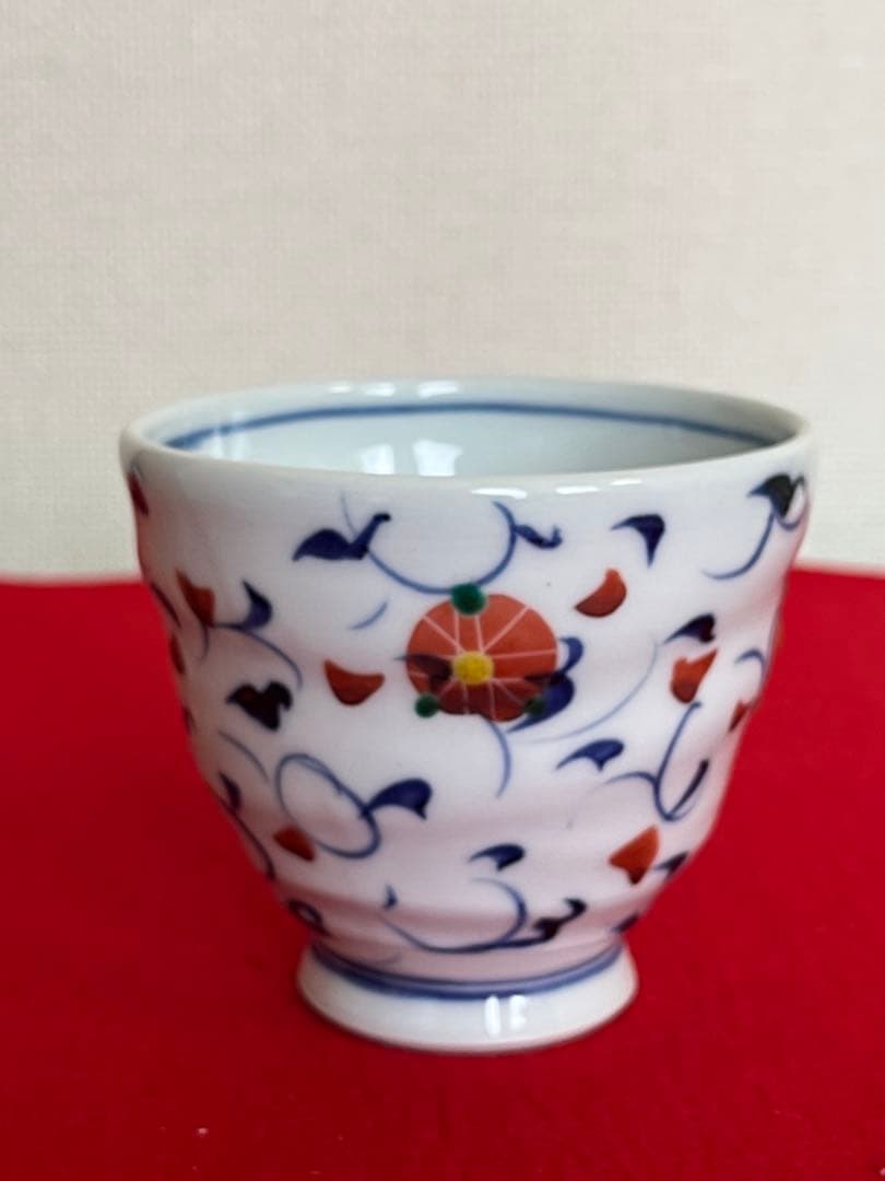 泰山 四代 武腰潤 草花繋ぎ 茶碗 碗 K362 共箱・共布・陶歴付き