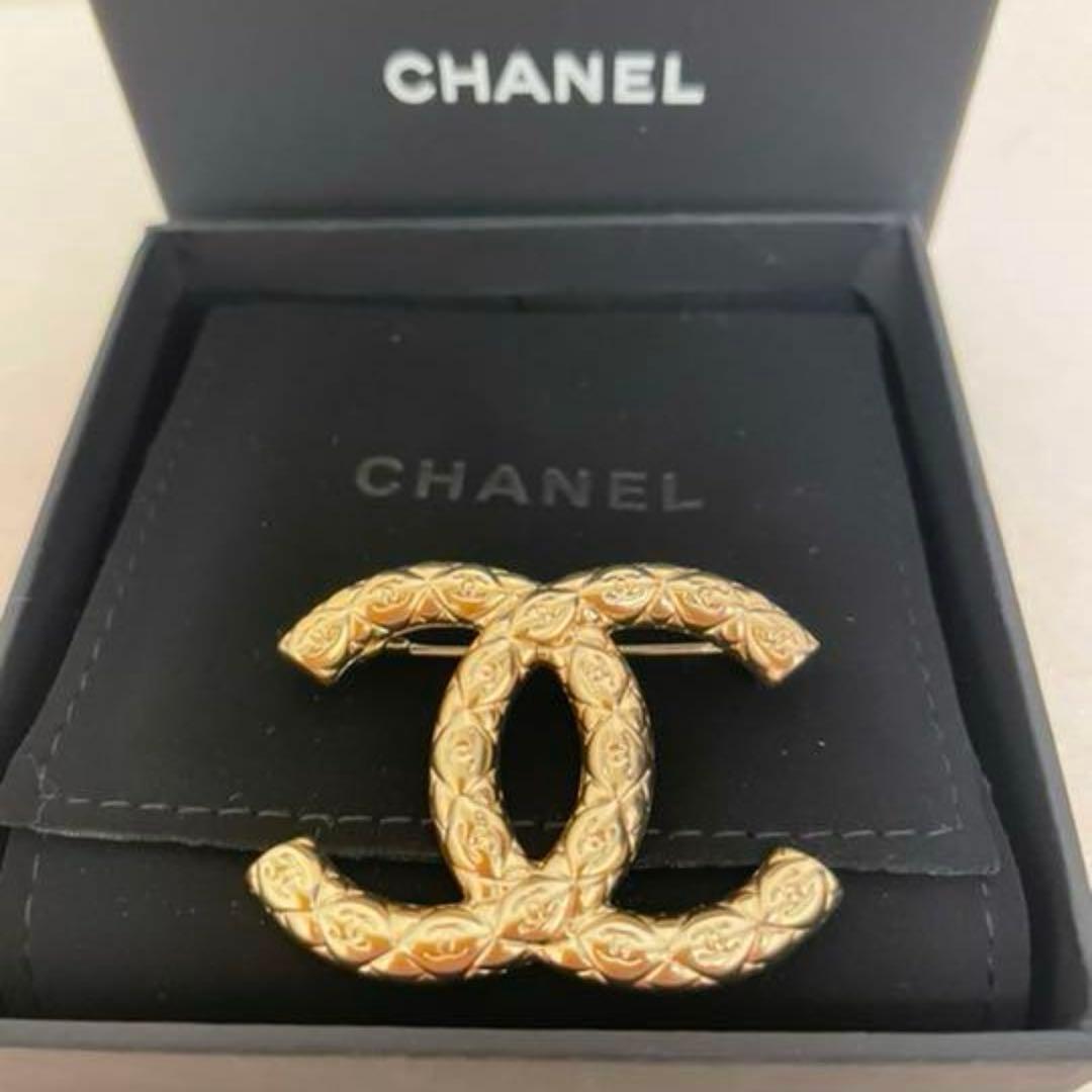 CHANEL シャネルブローチ