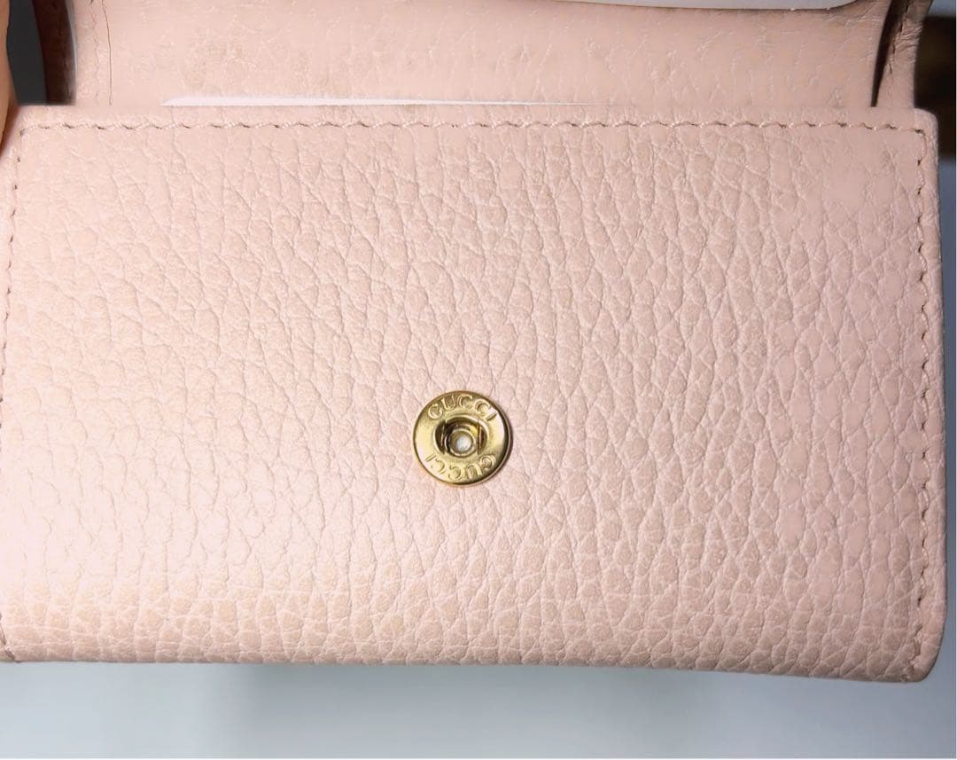 【新品未使用美品】GUCCI ピンクレザー三つ折り財布 袋付き