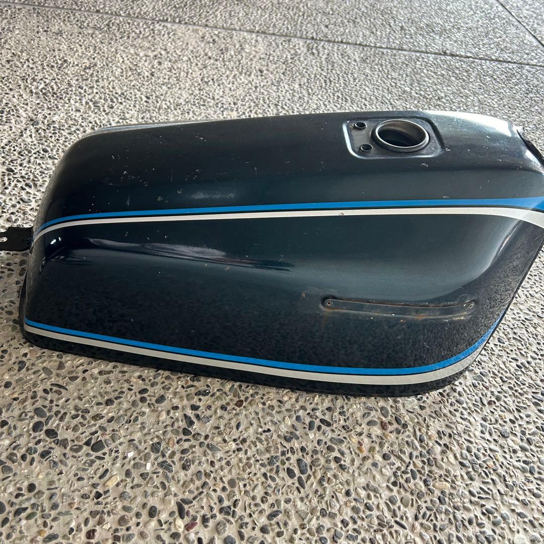 z400タンク　塗装ベース