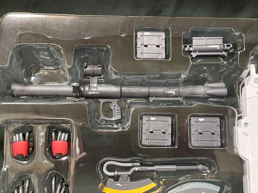 l Composite メタルコンポジット ZAKU シャア専用ザク